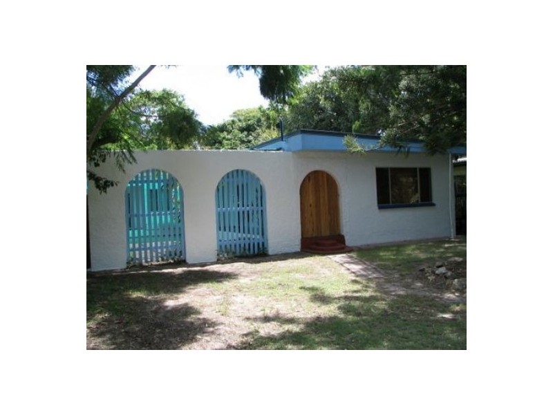 7 Toompany St., Amity Point QLD 4183