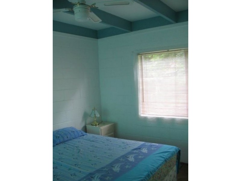 7 Toompany St., Amity Point QLD 4183