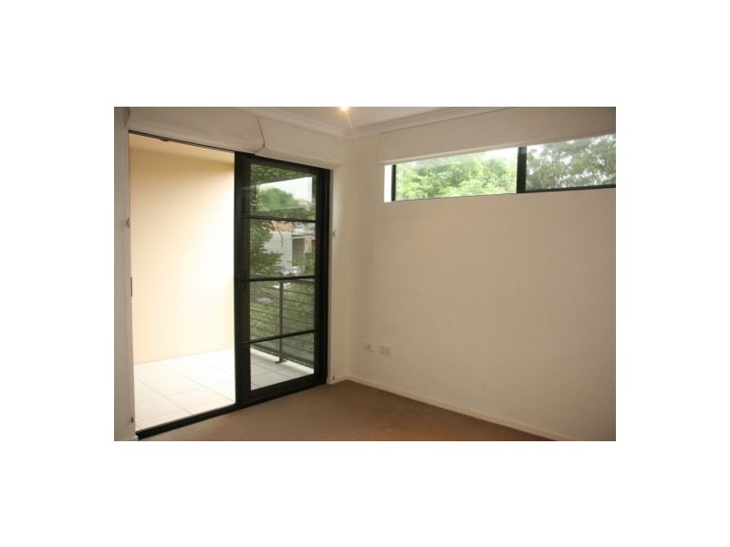 10 / 67 Benson St., Toowong QLD 4066