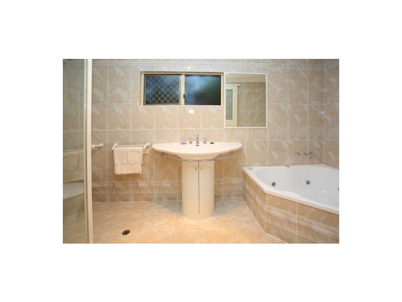 Seven Hills QLD 4170