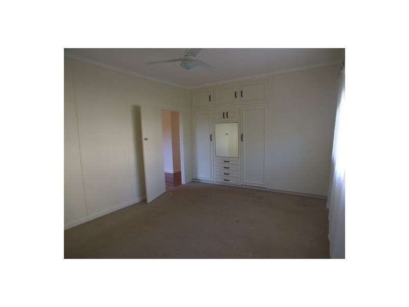 11 McCook St, Toowoomba QLD 4350