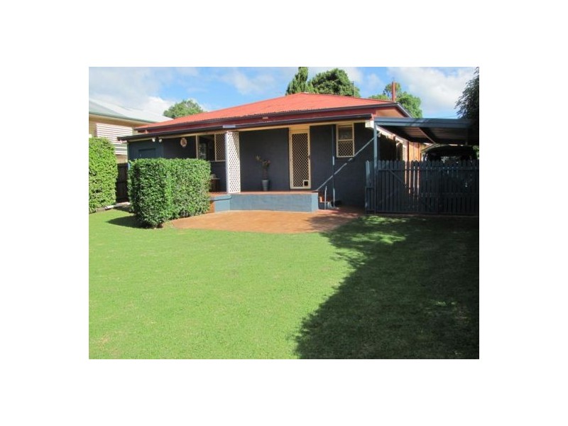 11 McCook St, Toowoomba QLD 4350