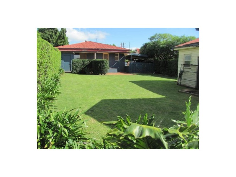 11 McCook St, Toowoomba QLD 4350