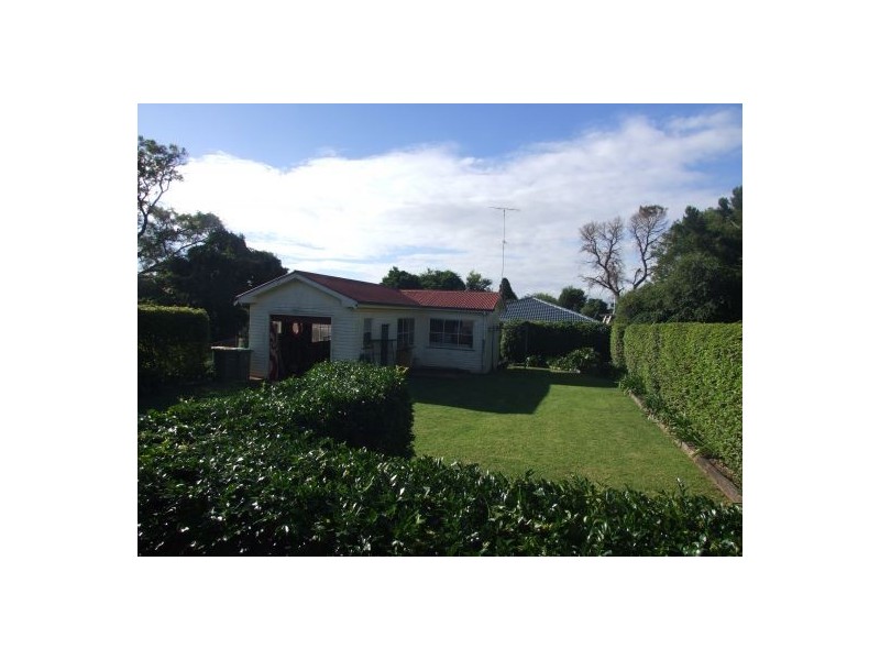 11 McCook St, Toowoomba QLD 4350
