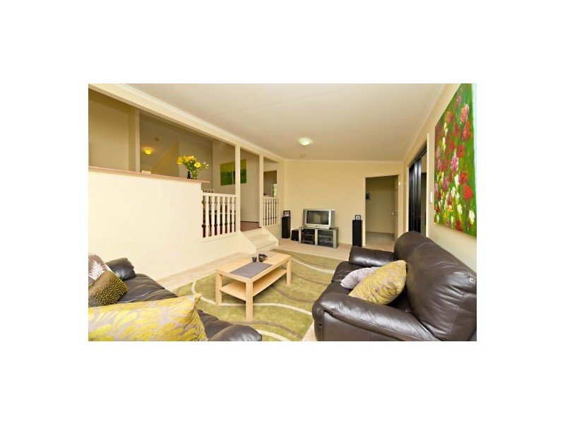 36 Kiriwina St., Fig Tree Pocket QLD 4069