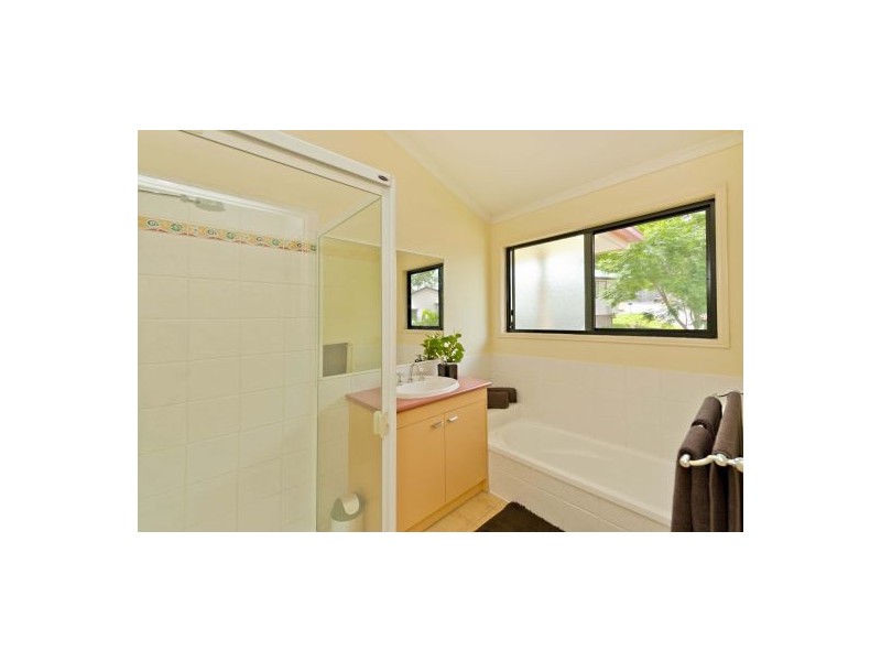 36 Kiriwina St., Fig Tree Pocket QLD 4069