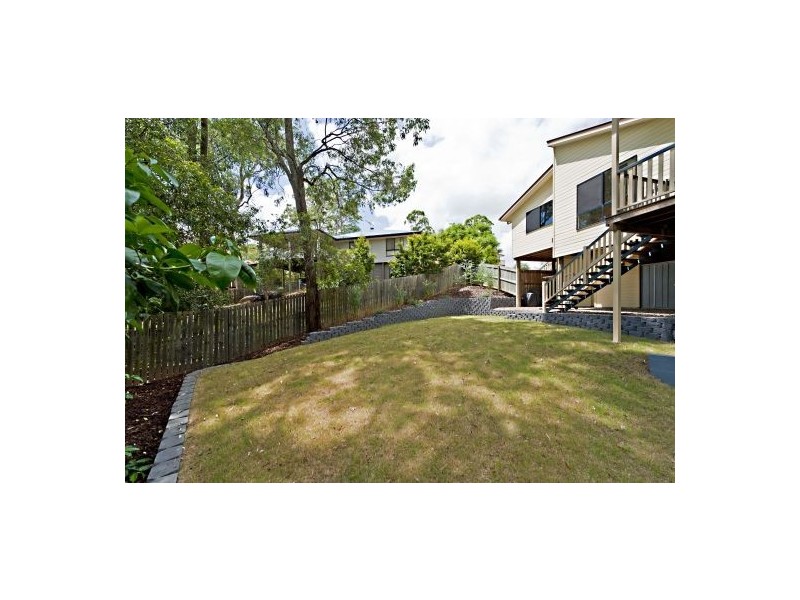 36 Kiriwina St., Fig Tree Pocket QLD 4069