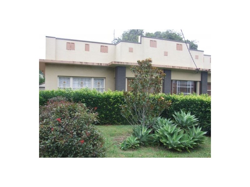 48a & 48b Eleanor St, East Toowoomba QLD 4350