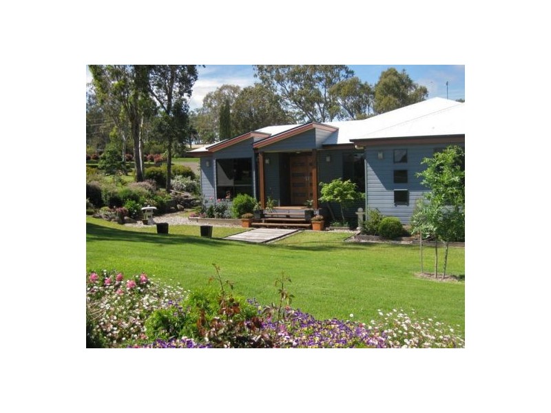 1 Ashley Crt., Highfields QLD 4352