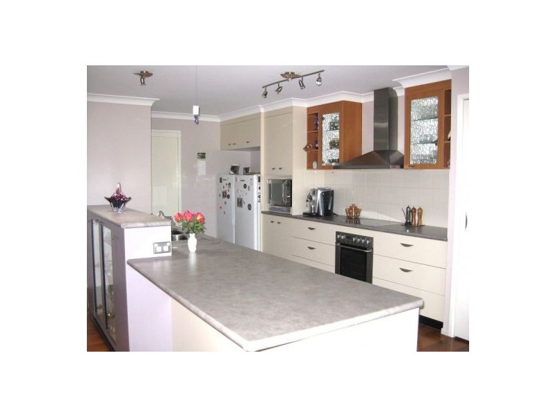 1 Ashley Crt., Highfields QLD 4352