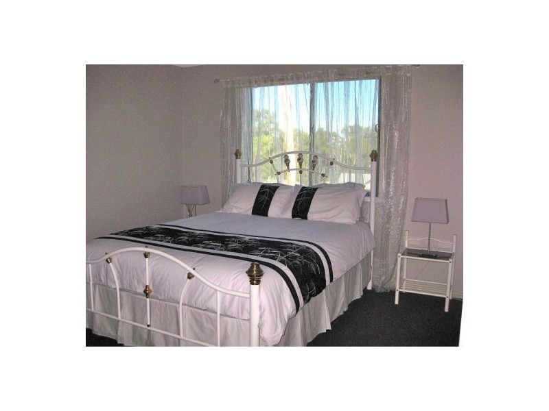 1 Ashley Crt., Highfields QLD 4352