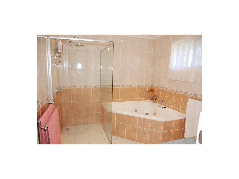 6 Cumner Rd., Toowoomba QLD 4350