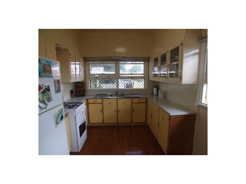 2A  Somerset St., South Toowoomba QLD 4350