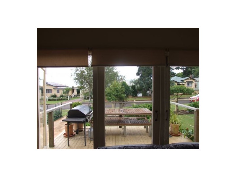 2A  Somerset St., South Toowoomba QLD 4350