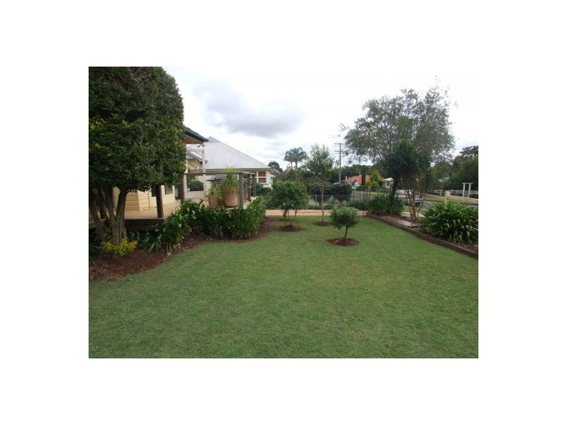 2A  Somerset St., South Toowoomba QLD 4350