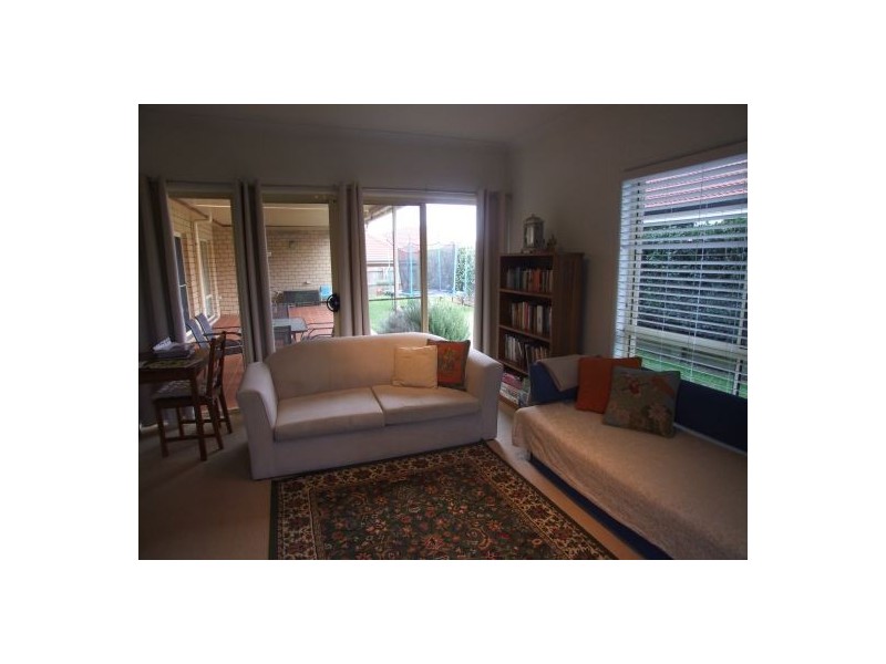 7 Olympus Crt, Middle Ridge QLD 4350