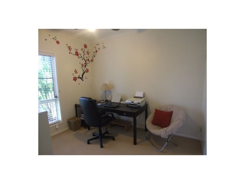 7 Olympus Crt, Middle Ridge QLD 4350