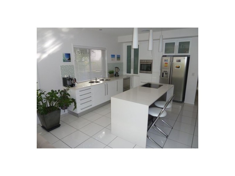 1 / 3 Bali Ave, Palm Beach QLD 4221