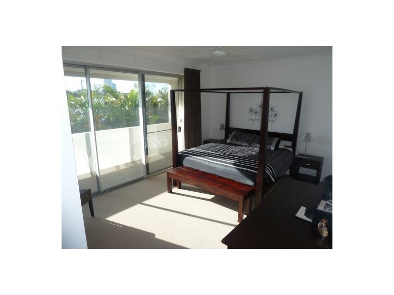 1 / 3 Bali Ave, Palm Beach QLD 4221