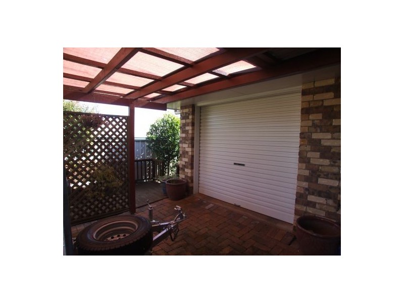 10 Bernborough Crt, Glenvale QLD 4350