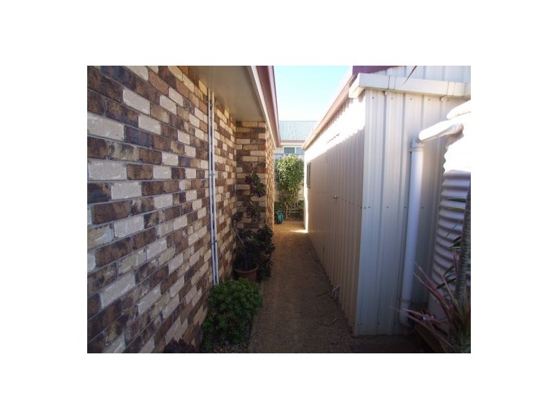 10 Bernborough Crt, Glenvale QLD 4350