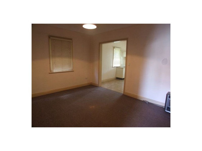 3 Anthony St., Toowoomba City QLD 4350