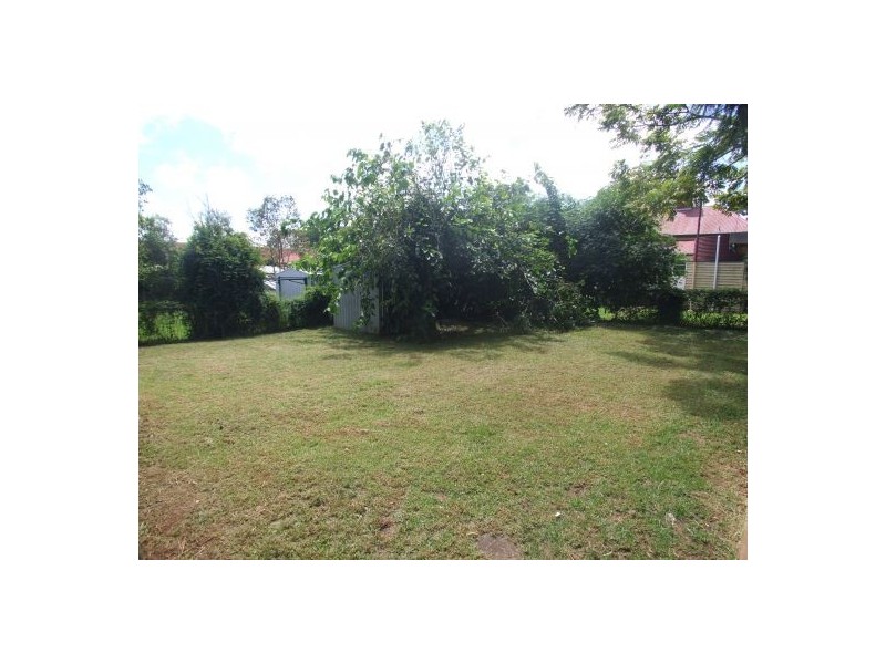 3 Anthony St., Toowoomba City QLD 4350