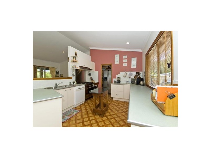 37  Hersden Crt., Bonogin QLD 4213