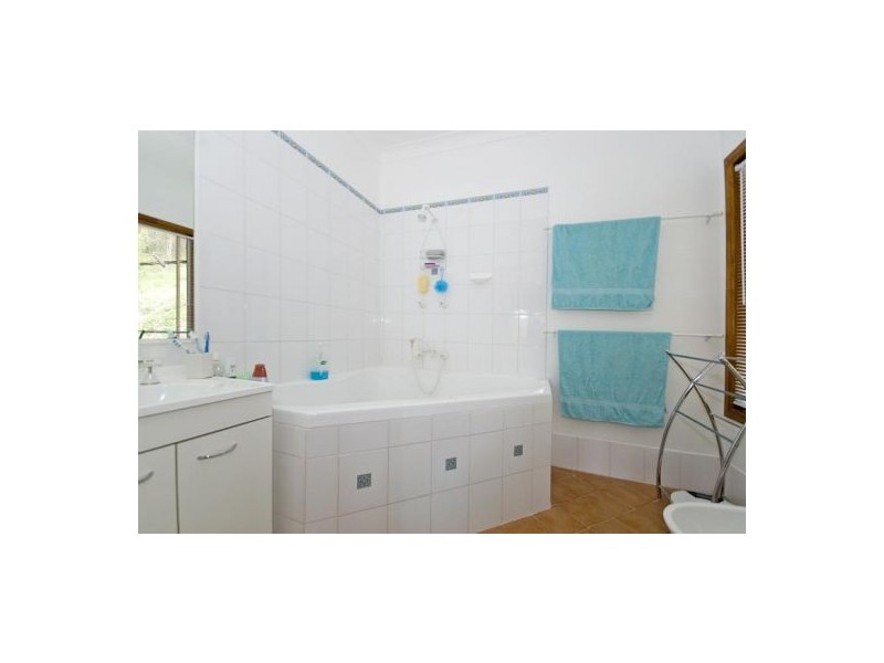 37  Hersden Crt., Bonogin QLD 4213