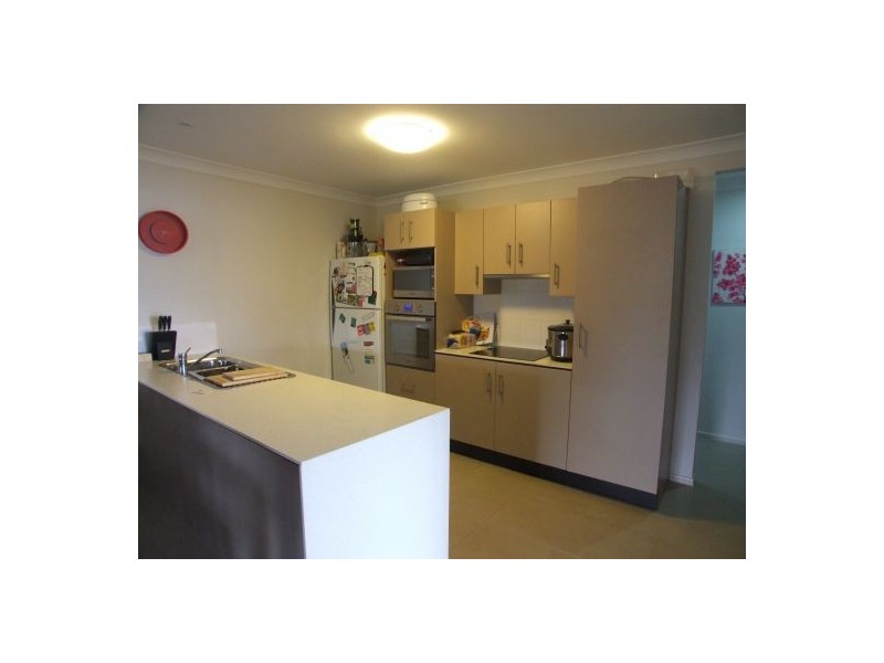 19 Sunset Dve., Glenvale QLD 4350