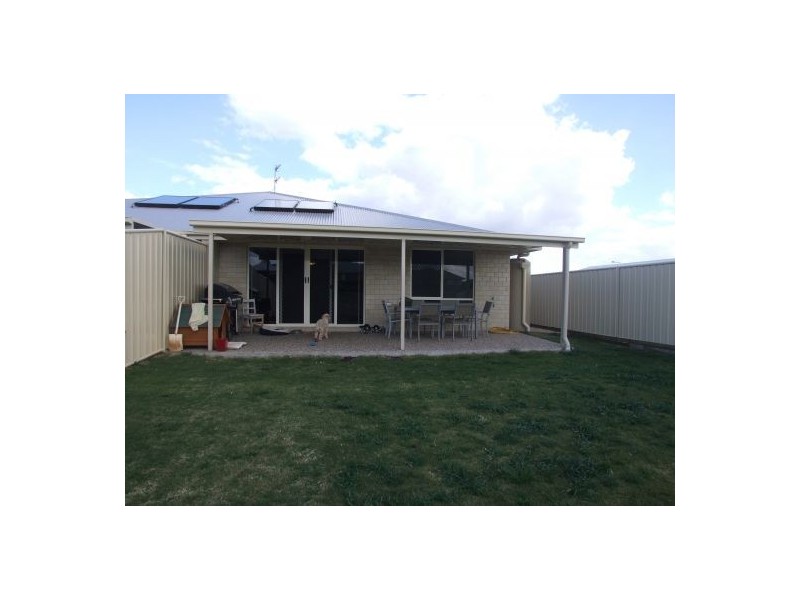 19 Sunset Dve., Glenvale QLD 4350