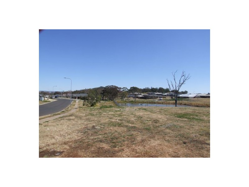 19 Sunset Dve., Glenvale QLD 4350