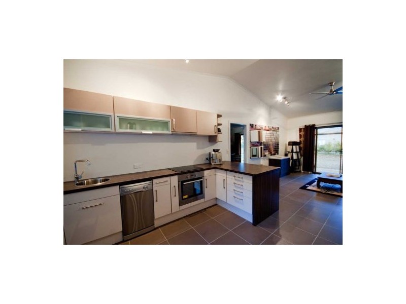 93 Parkdale Ave., Doonan QLD 4562