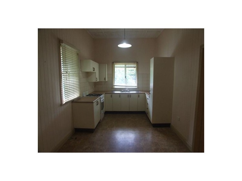 3 Anthony Str, Toowoomba City QLD 4350
