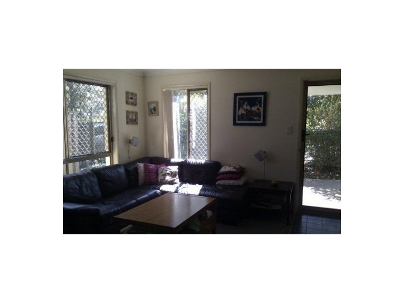 9 / 10 Chapman Place, Oxley QLD 4075