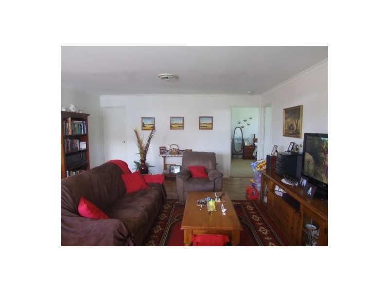 10 Murilla St., Clifton QLD 4361