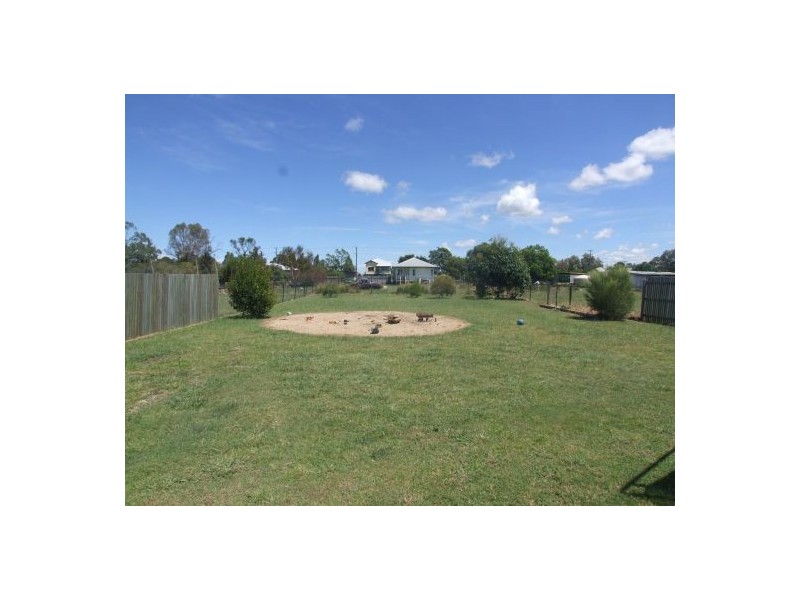 10 Murilla St., Clifton QLD 4361