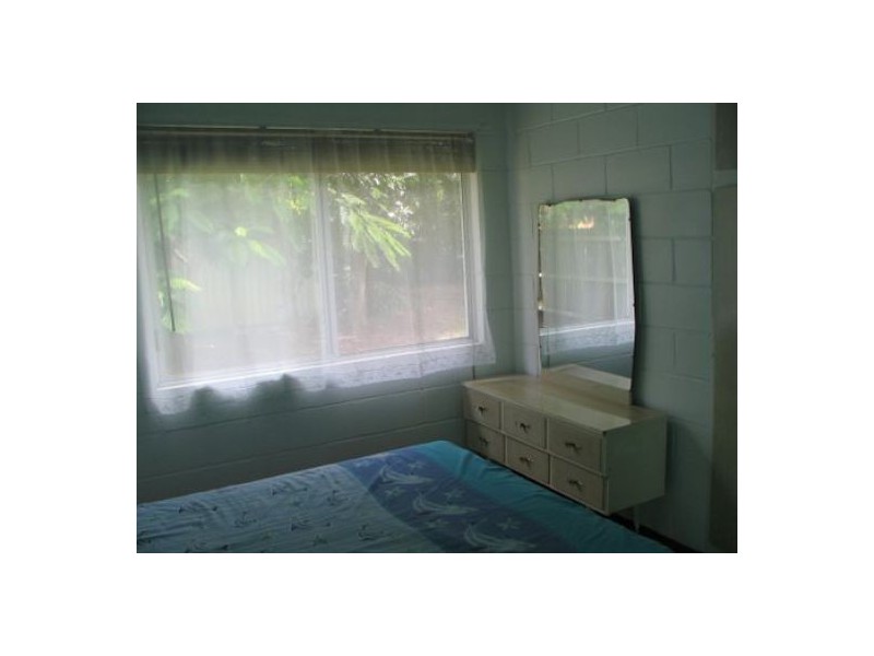 7 Toompany Street, Amity Point QLD 4183