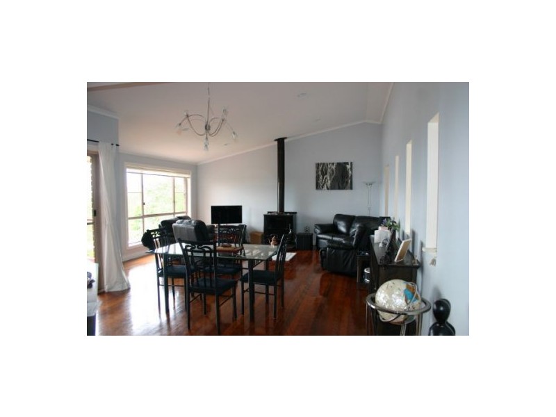 16 Robertson Crescent, Prince Henry Heights QLD 4350