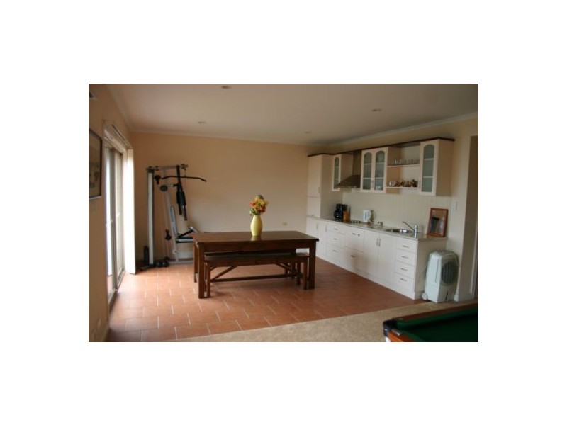 16 Robertson Crescent, Prince Henry Heights QLD 4350