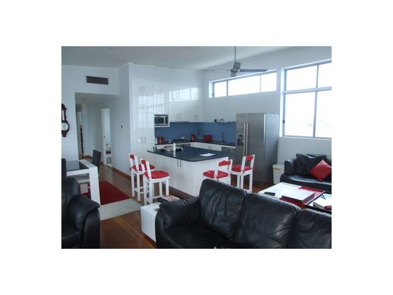 3 / 20 Jefferson Lane, Palm Beach QLD 4221