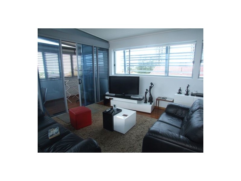 3 / 20 Jefferson Lane, Palm Beach QLD 4221