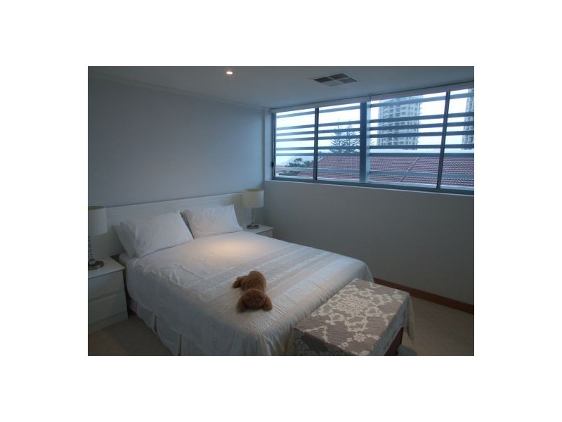 3 / 20 Jefferson Lane, Palm Beach QLD 4221