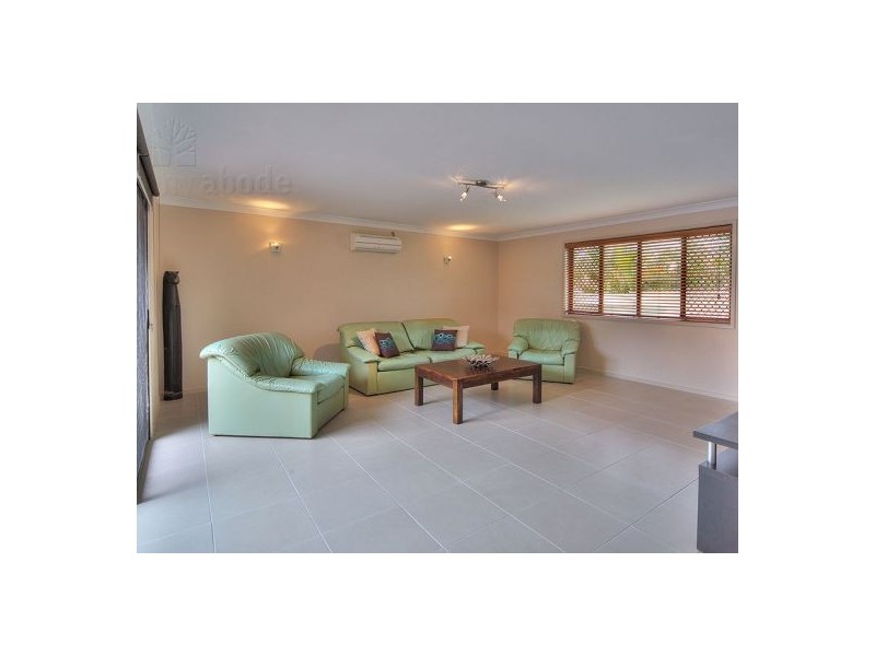 25 Tabor St., Westlake QLD 4074
