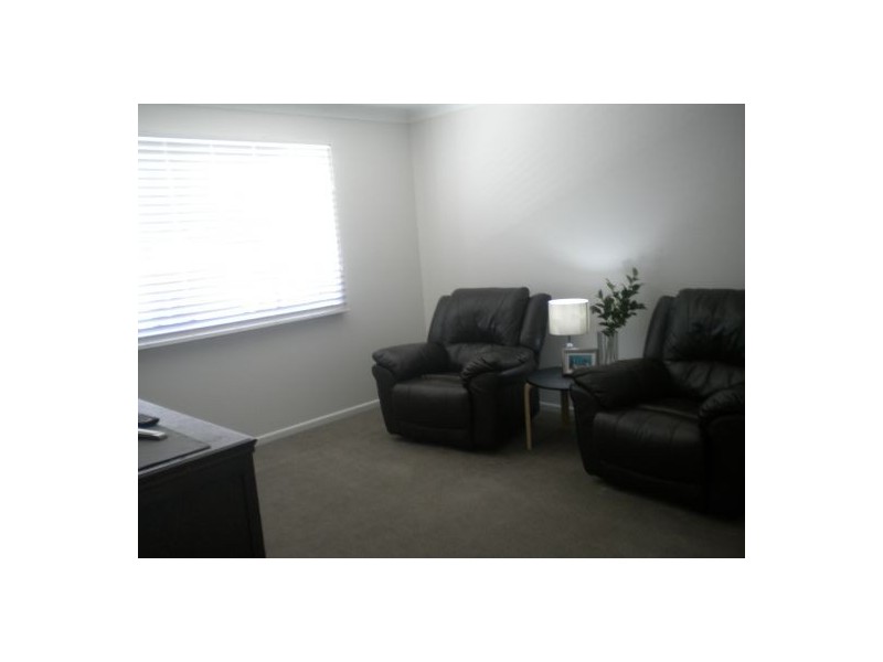 28 Loveday St., Rangeville QLD 4350