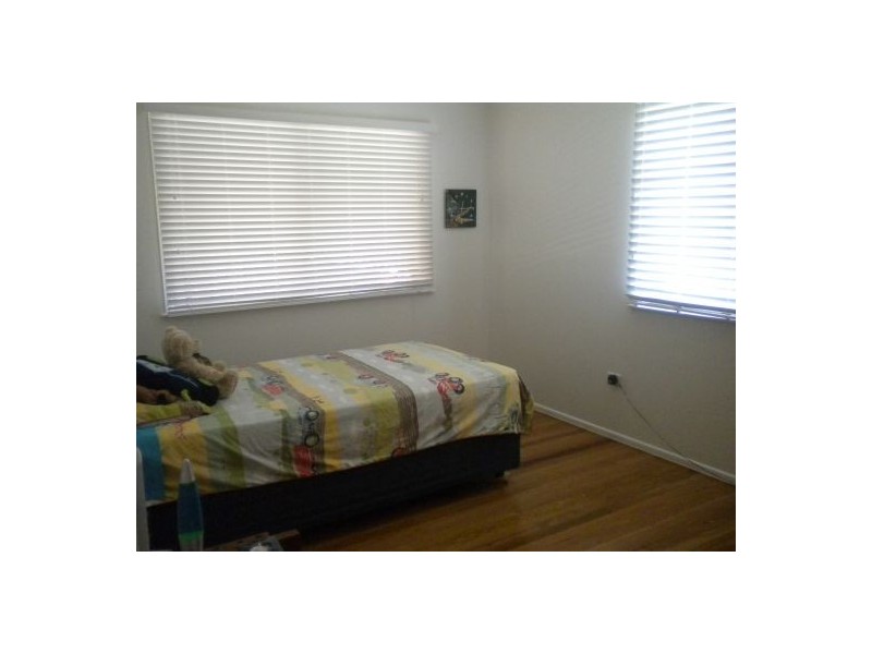 28 Loveday St., Rangeville QLD 4350