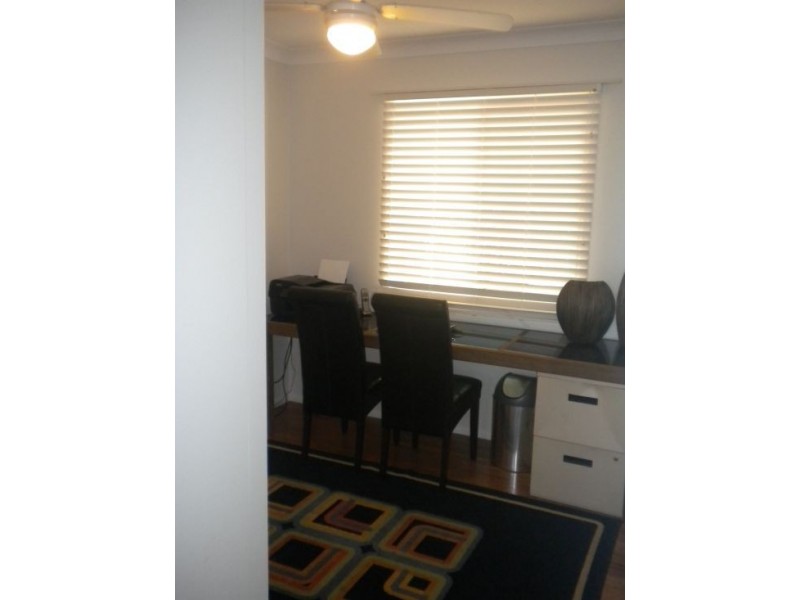 28 Loveday St., Rangeville QLD 4350