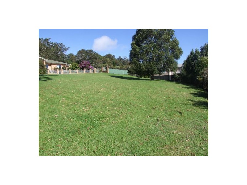 3 Grasmere Crt, Mount Lofty QLD 4350