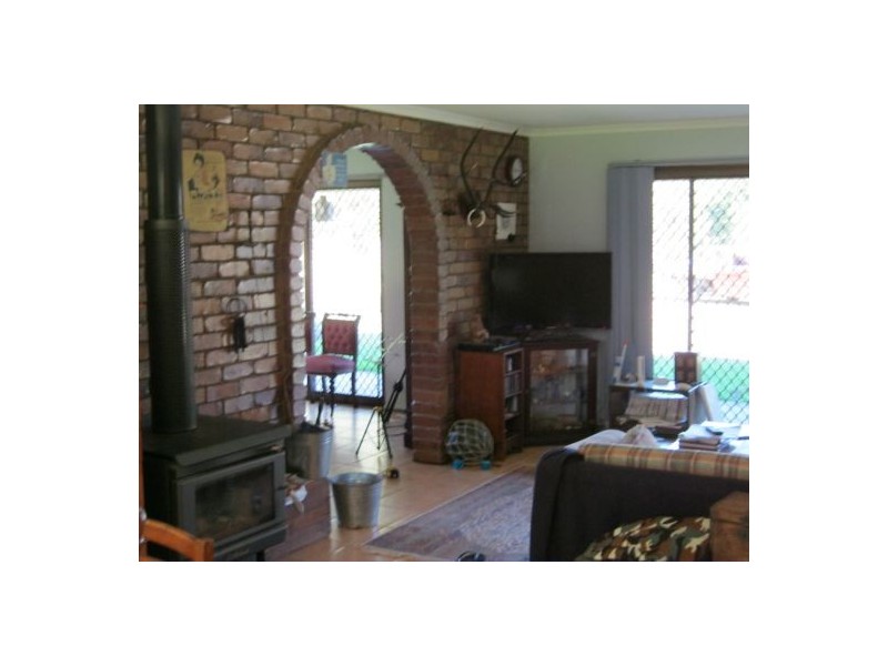 34 Julian St, Peachester QLD 4519