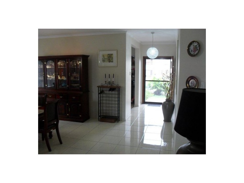 43 Long Island Dve., Windaroo QLD 4207